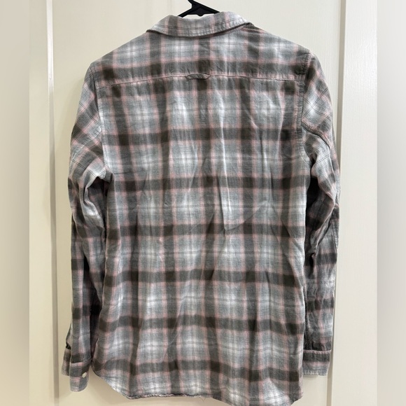 GAP Plaid button down - Picture 3 of 3
